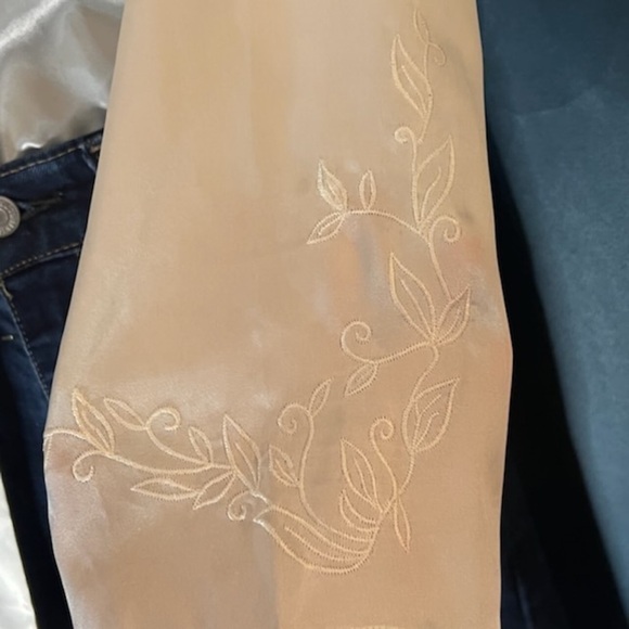 Ivy & Annabelle Cream/Ivory Top - Picture 5 of 7